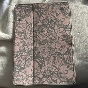 Speck iPad 6th generation case